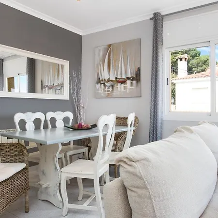 Villa Crisa - *